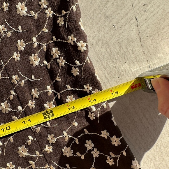 Dolce & Gabbana Brown & White 90s dizzy floral embroidered pencil Midi dress - Picture 9 of 11